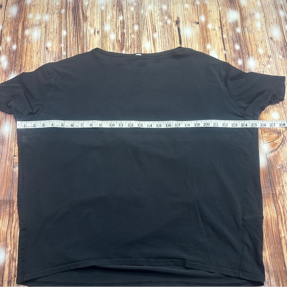 Lululemon Athletica Women’s  Relaxed Tshirt Black - Picture 9 of 12
